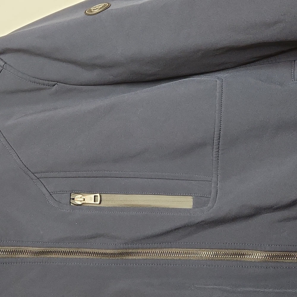 Calvin Klein Men's Waterproof Breathable Navy Blue Full-Zip Jacket With Pockets - Picture 3 of 13